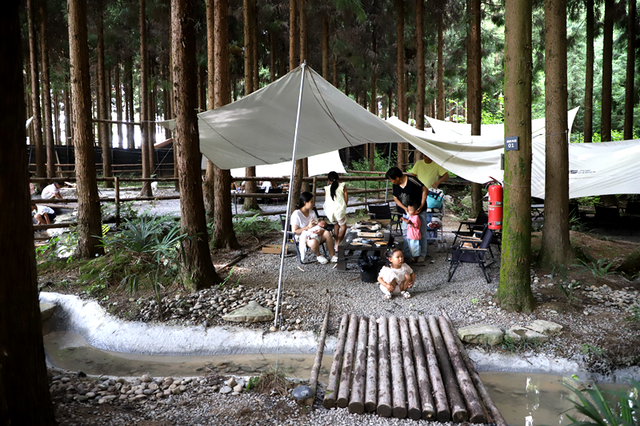 品咖啡、喝精酿、闻松香......在修文县山寻露营基地过一场20℃的慢生活