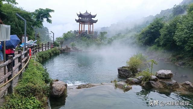 带着老爸乘宣威客运巴士去尼珠河大峡谷