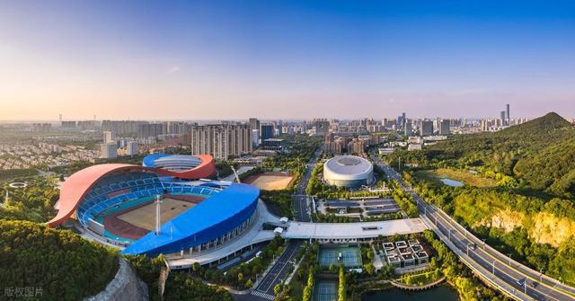 江苏“人口最少”的地级市，常住人口不足350万，不到苏州的14