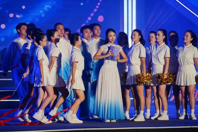 德阳市旌阳区举行2025教师节主题活动，共同庆祝第41个教师节
