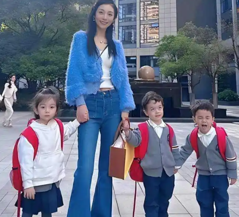 “买英国精子生3娃”的山东女人，7年后现状曝光：她后悔了吗？