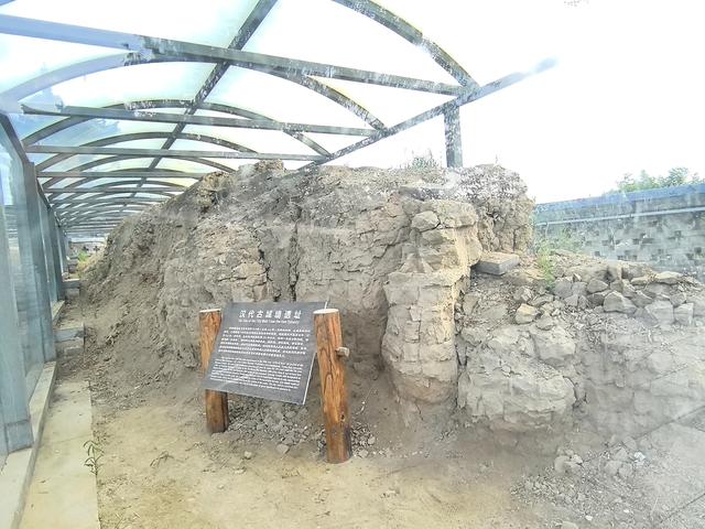 晋北的忻州古城很大，游客非常多，是我所见古城中最热闹古城景区