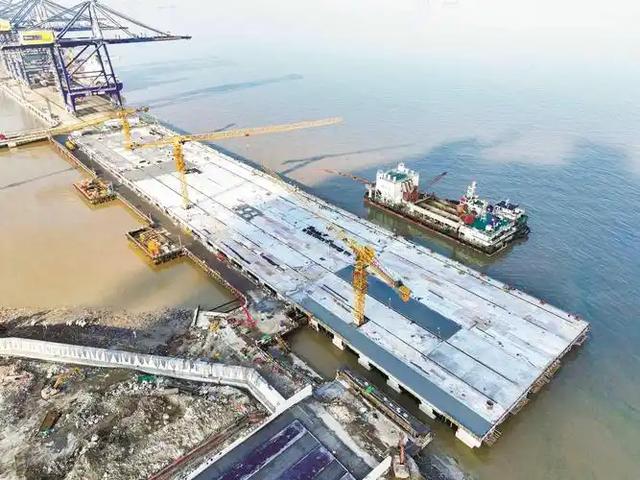 如果不想灭亡，就不要开战！我国集装箱导弹舰完工：美日打不赢了