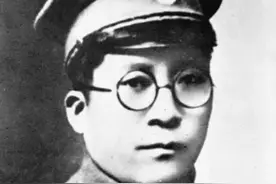 西安事变后，爱国将领杨虎城将军，和少帅张学良最终归宿截然不同图片