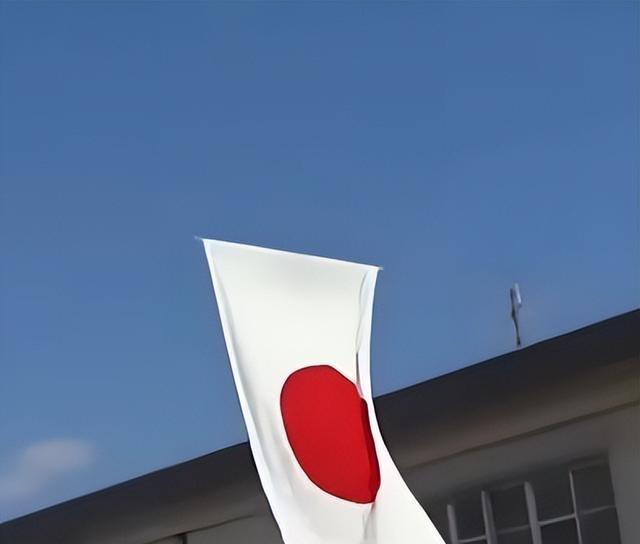 高市还没道歉，中日又出现新争端，日本通知中国，必须解释一件事
