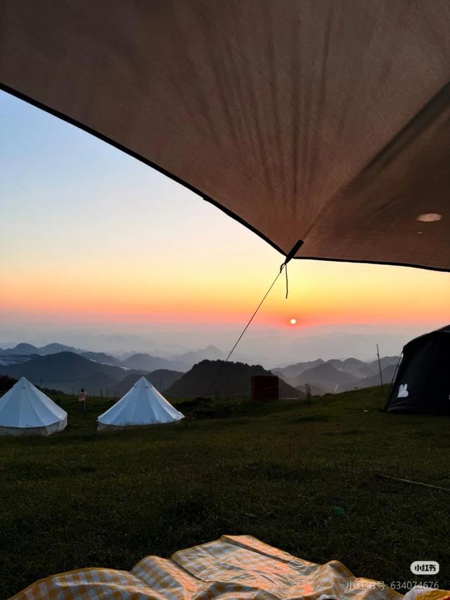 避开人潮！高铁直达20℃冷门小城，花海美过川西、地质景观顶级！16元炫资格美食！