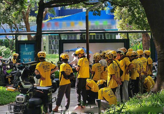4个月烧光几百亿，史上最贵外卖大战，到底谁是赢家？