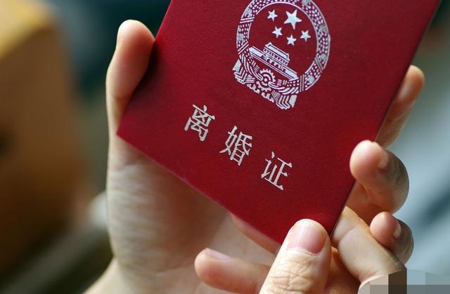 “干婚现象”悄然流行：中年夫妻成主要群体，却直言比离婚强多了