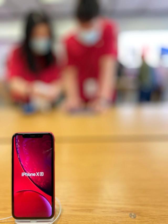 iPhone 17 Pro散热革命？液态玻璃热成像暗示惊人升级！