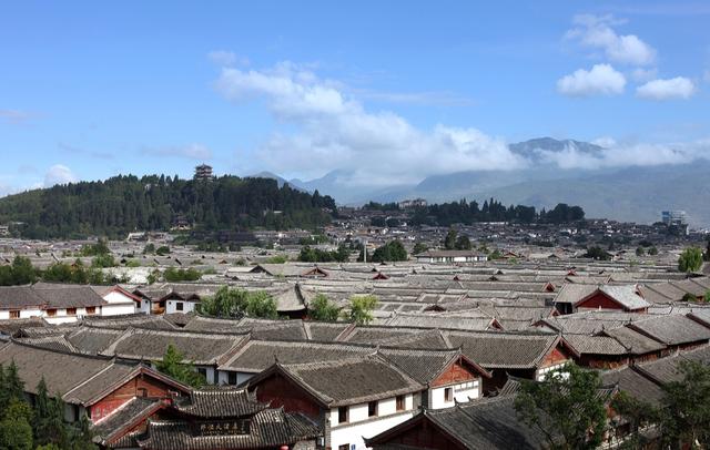 昆明有座低调的古镇，人少景美，不要门票，好吃又好玩