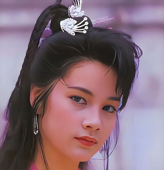 认干爹，拍风月片，被导演霸王硬上弓，她最终走上了陈宝莲的老路