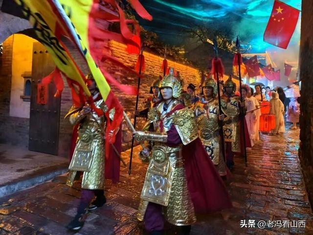 有雨？别急！山西介休 张壁古堡照样带你邂逅山河红韵！