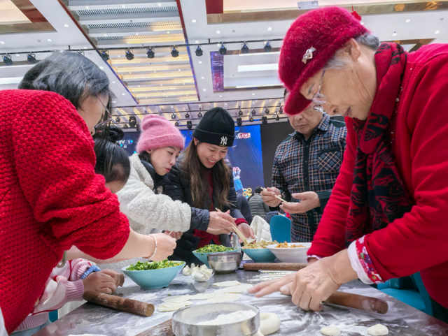【千城万屏·岭上兴安】雪国童话已上线！来兴安盟，解锁“冰与火”的极致浪漫！
