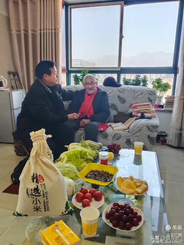 红旗渠拦河坝人墙截流纪实