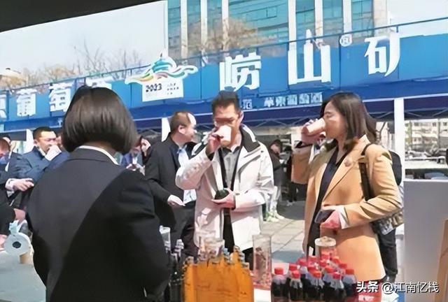 央视国宴上的那瓶水火了！不是娃哈哈，更不是农夫山泉