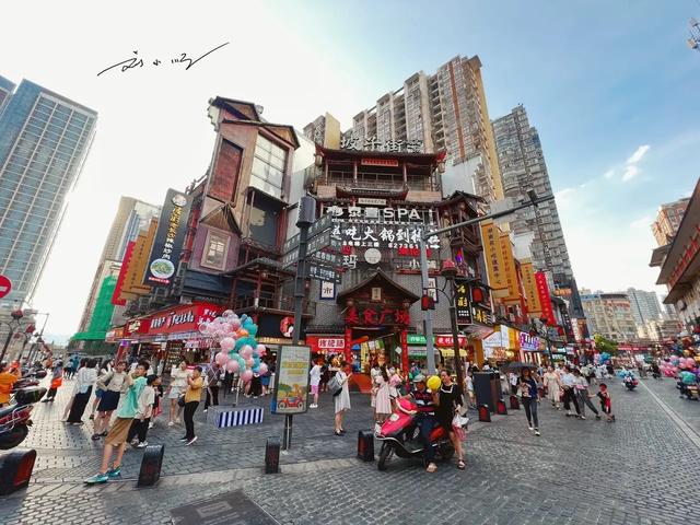 湖南这座别称“星城”的城市，现在已经是顶流网红旅游地？