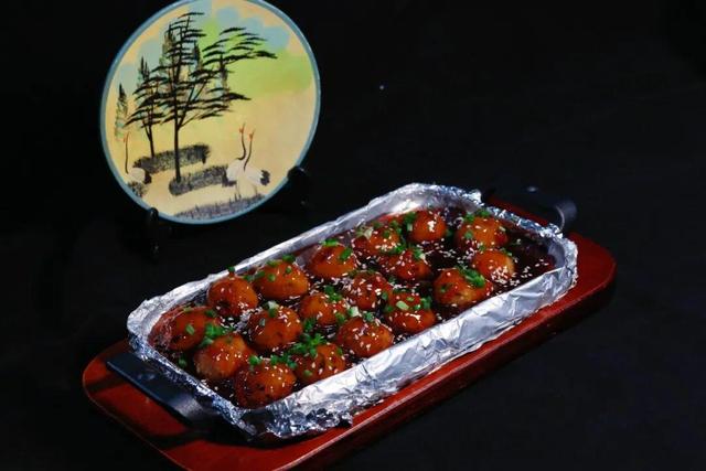 文旅融合新篇章！龙虎山“丹霞新境・夜遇龙虎”新品发布，首批精品民宿正式授牌！