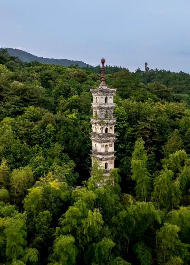 把李白骗来打卡的皖南小城，现在还在造全中国最好的纸