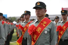 当兵不当八年兵，想要干够12年一定要做到这三件事！图片