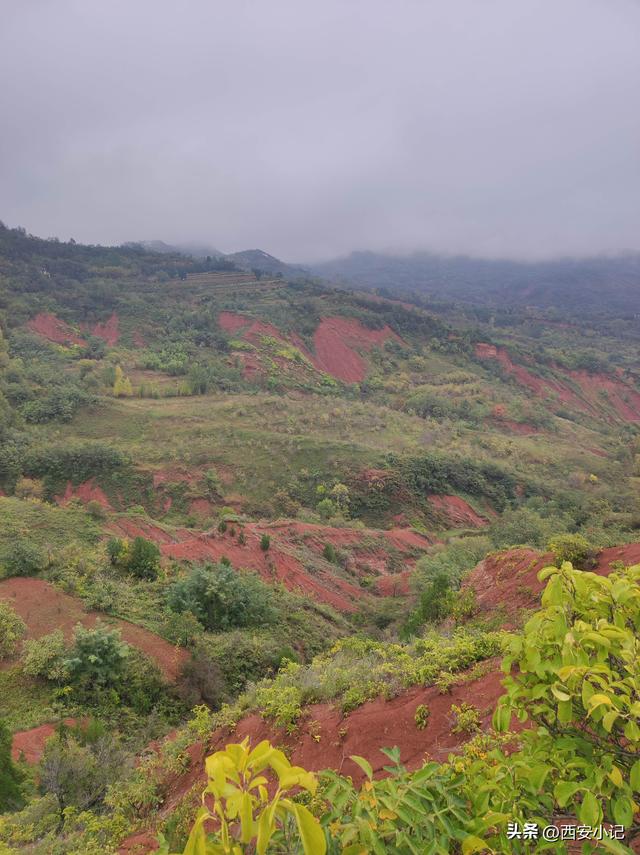 藏在秦岭旁的红土地，美成了人间仙境，是西安人周边游的好去处