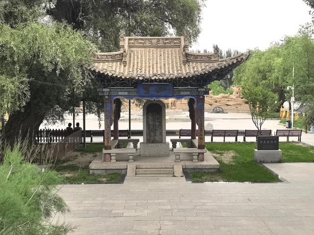 沿河西走廊来到酒泉，那一定要去探访一下这所城市名称的来源地