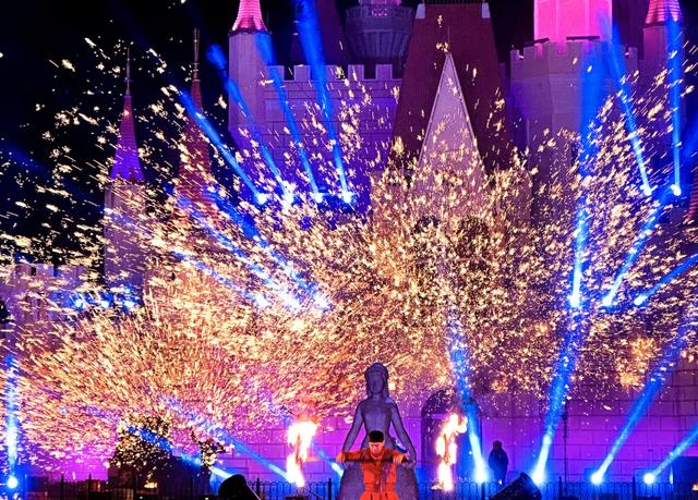 石景山游乐园冰雪音乐狂欢!零点陪你同迎2026