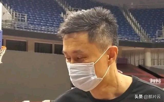 许昕在直播时评价王曼昱的主教练任浩，简直让人不敢相信