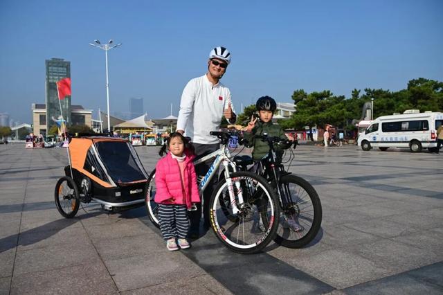 今天，骑遇日照，出发！他们共赴最美秋日！