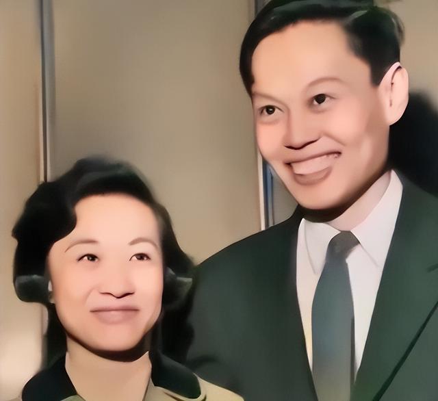 杨振宁去世才2天，令人恶心的一幕出现了，杨振宁助理曾辟谣