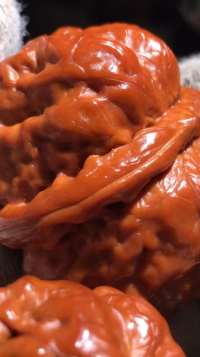 文玩核桃真伪鉴别指南：揭秘市场上十种常见造假手法