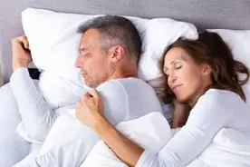 两性关系：男人过了60岁之后，大多数人会出现以下3种情况图片