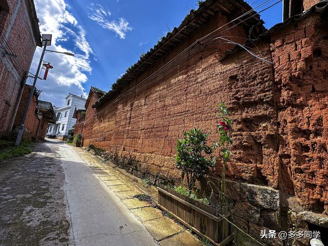 寻访梁王山脚步哨村，明代哨兵后人，守护着怎样的老宅历史？