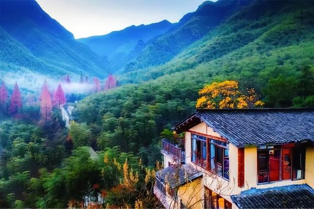 解锁初秋遛娃新花样！登山、溯溪、竹筏漂流……带娃玩转丹霞山水间