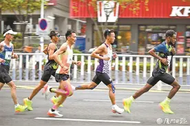 群雄逐“鹭”！2025建发厦门马拉松赛昨日开跑，大众跑者成绩亮眼图片
