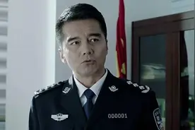 人民的名义中，警衔和警号到底有没有漏洞？警衔没有，警号有问题图片