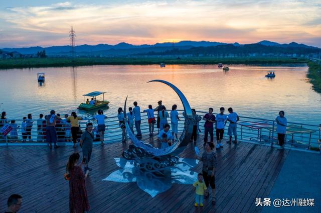 沉浸式夜游常玩常新！莲花世界景区夜游客流持续攀升