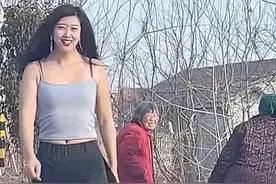 老表聊了三年的网友，今天终于见面了，网友们觉得老表承受的住吗图片