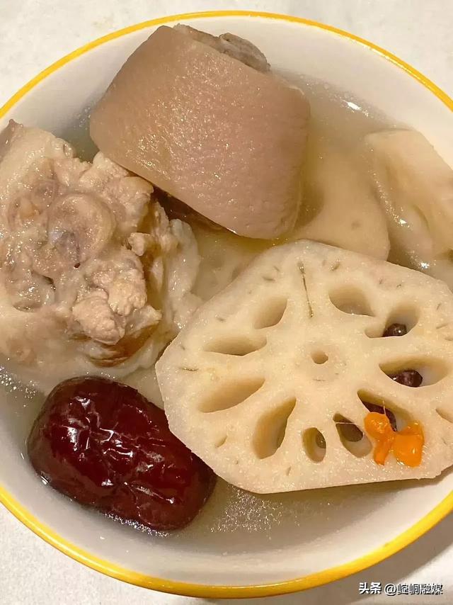 花胶炖猪尾巴 2025年花胶炖猪尾巴汤的做法