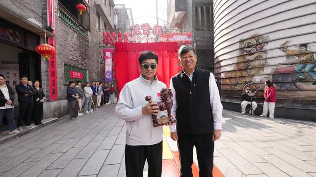 湾区文化探寻首站|古董Mini车队巡游朱紫街