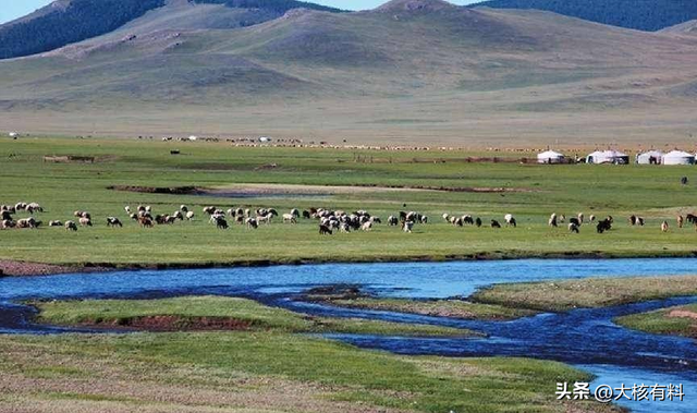 中亚的“欲望之都”，100美元到底能做什么？住高端酒店一晚不够