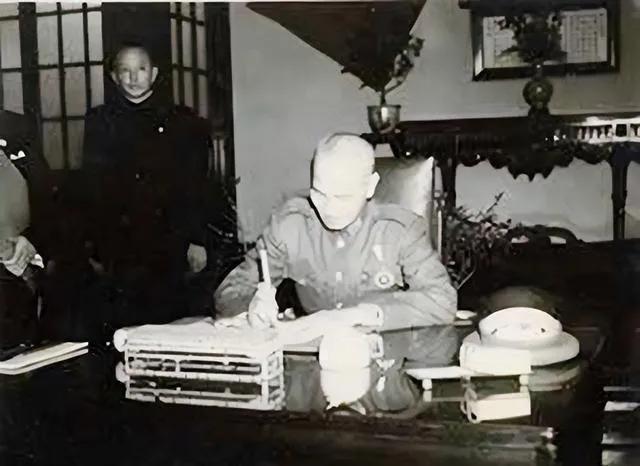 1959 年宋希濂获特赦，余生默默照顾陈赓遗孀，临终所言令人动容