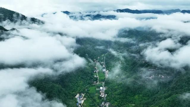 人少景美！秦巴深处这条小众自驾路线，藏着“浓缩版喀斯特”奇观！