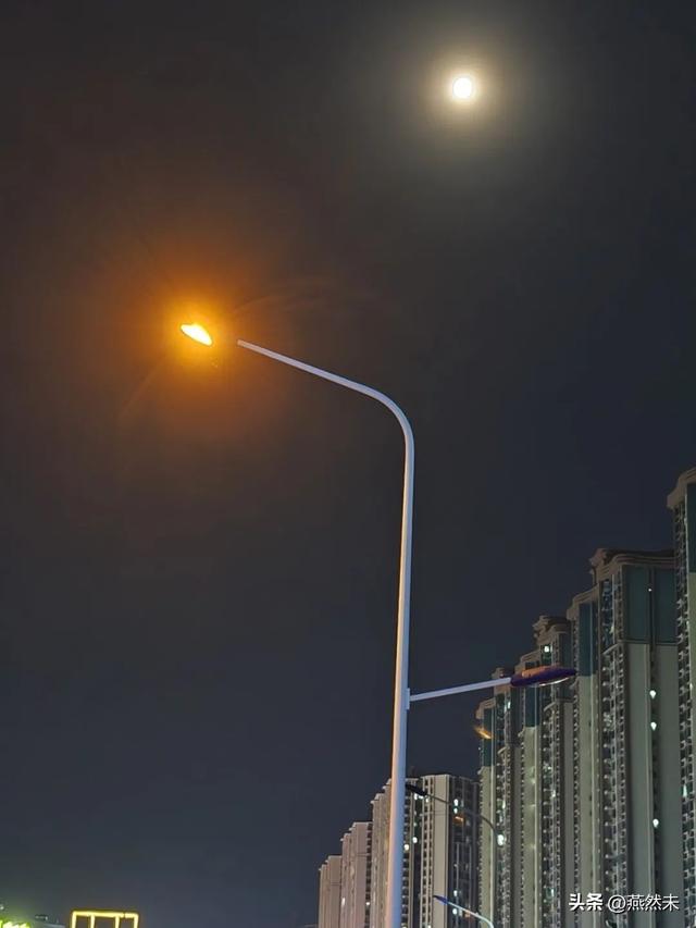 从169米亚洲第一喷泉到10元理发摊，河源夜未眠