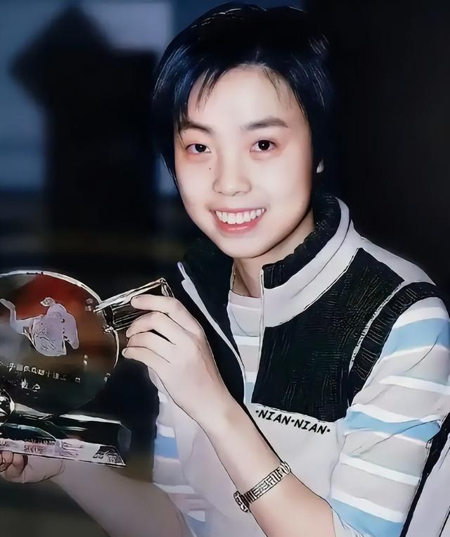 乒联“点名”，暴露退役14年张怡宁真实处境，原来邓亚萍真没说错