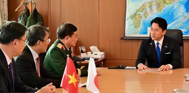 中方猜对了，特朗普摊牌：让高市早苗压上一切，帮美国做一件事