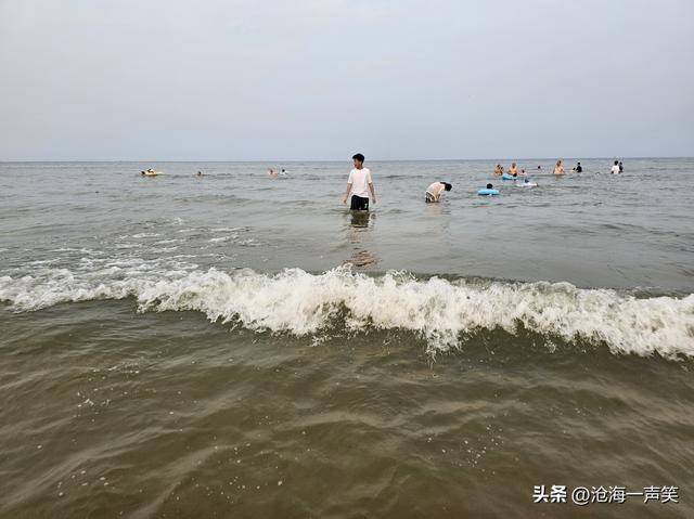 大海拾贝，大海观潮，大海踏浪，大海溜沙，大海捞针行不行？