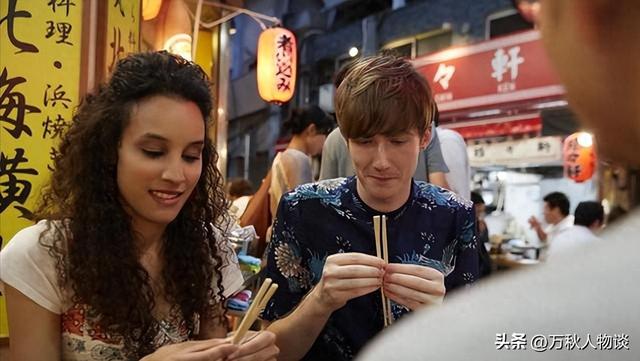 一群没见过世面的老外，到中国瞎拍一通怎么就成了世界流量密码？