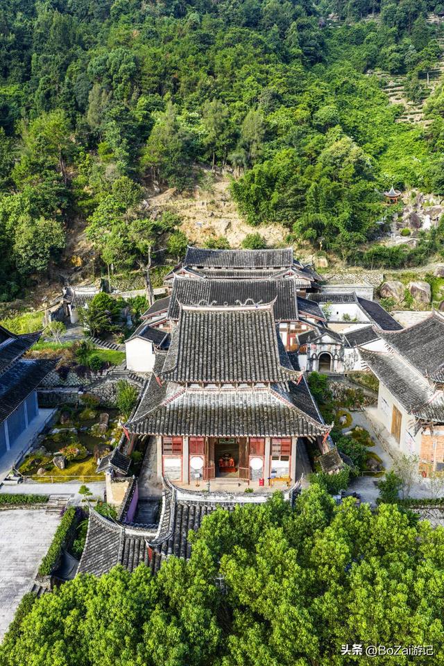 福安狮峰寺，藏在闽东北群峰间的宋韵明构，一殿彩绘惊艳五百年