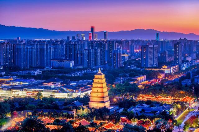 3.06亿游客挤爆！一秒穿盛唐？西安凭啥爆火？