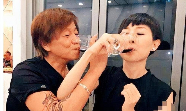 梁小龙去世早有预兆，关门弟子爆料3个“不良爱好”	，都是催命符